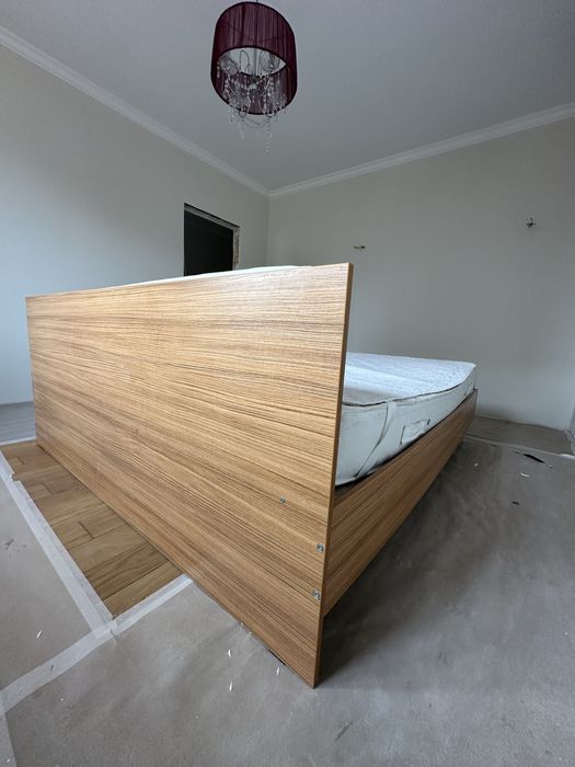 Двуспальне ліжко