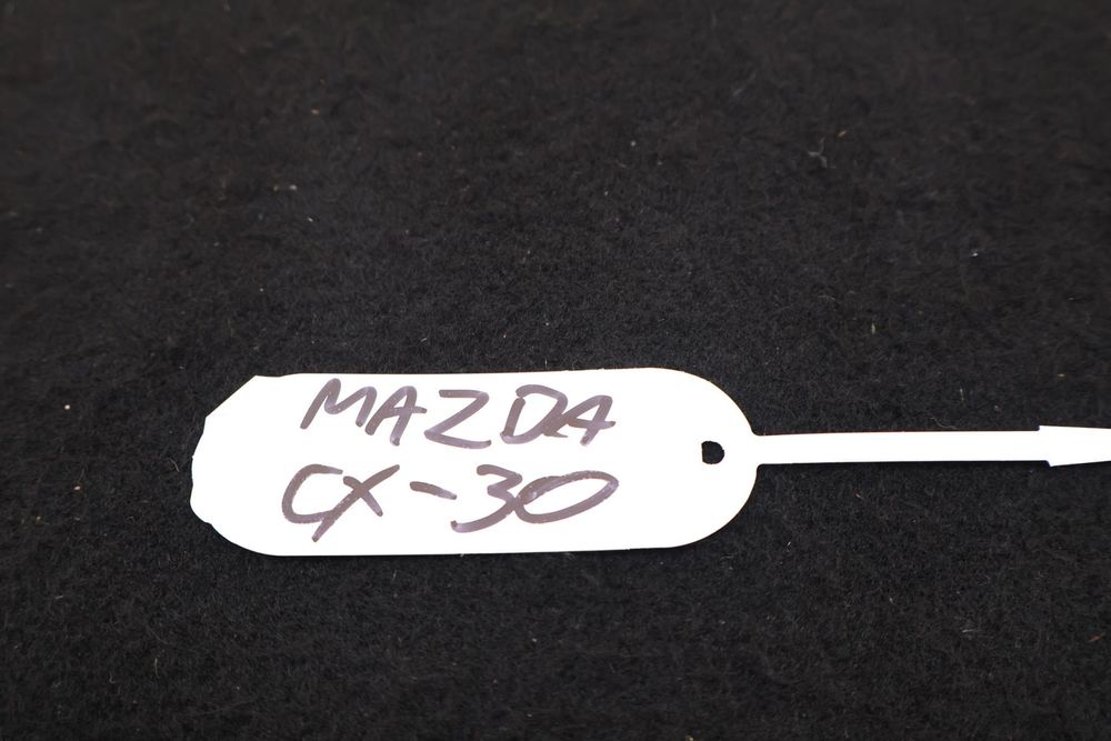 MAZDA CX-30 MATA WYKŁADZINA BAGAŻNIKA DFR56881X