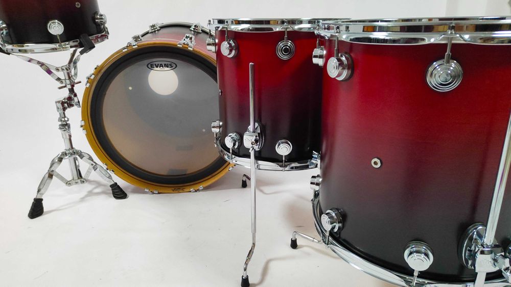 DW Collectors Satin Cherry Black Fade kolekcjonerski -22,12,14,16"