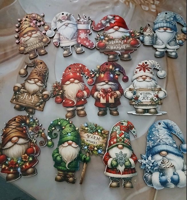 Ялинкові аюприкраси