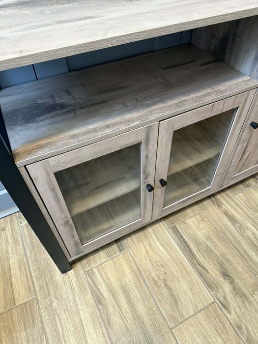 Szafka w kolorze dąb