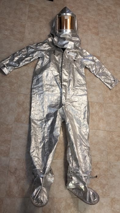 Fato Aluminizado de Proteção Térmica (incêndios) Gentex, Completo com Capacete