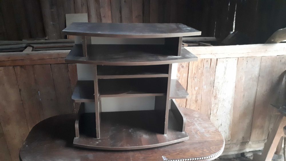 Stolik pod telewizor