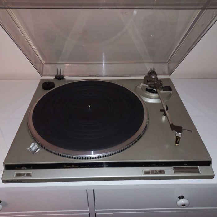 Gramofon Technics SL-DD22