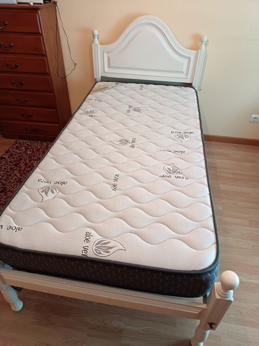 Vendo cama solteiro