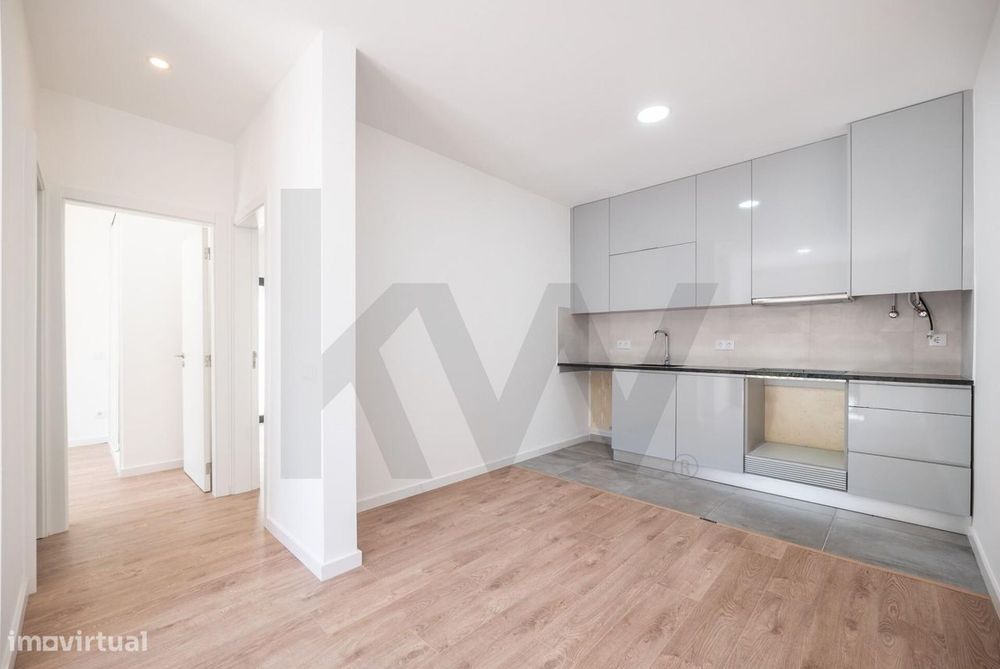 Andar de Moradia T2 com Vista Rio, Terraço e Arrumos | Lages, Coimbra — Santa Clara E Castelo Viegas, Coimbra