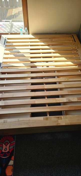 Łóżko z materacem 160 x 200