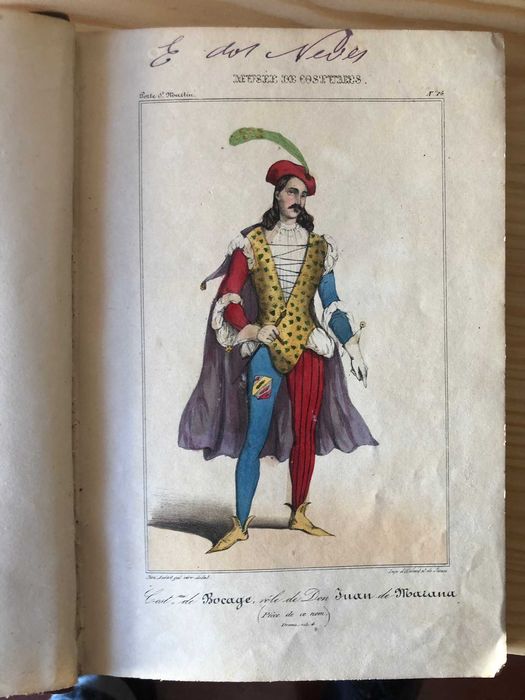 Musée de Costumes. Paris. Ancienne Maison Aubert (1850).