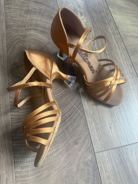 Туфлі для бальних танців 23,5 см