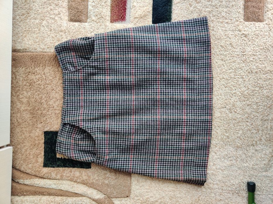 Жіночі спідниці та жакети