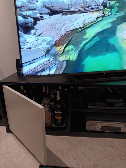 Móvel para TV e multimédia