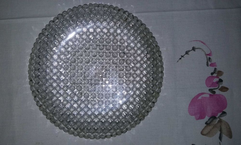 Talerz szklany ozdobny średnica 24cm.Huta szkła Hortensja.