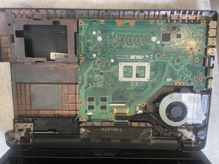 Ноутбук ASUS X541 на запчастини