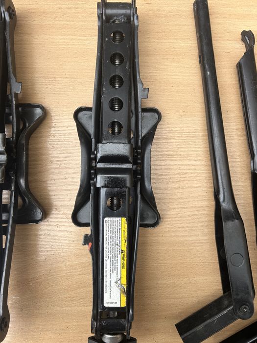 Домкрат Jeep Compas Cherokee Patriot Renegade