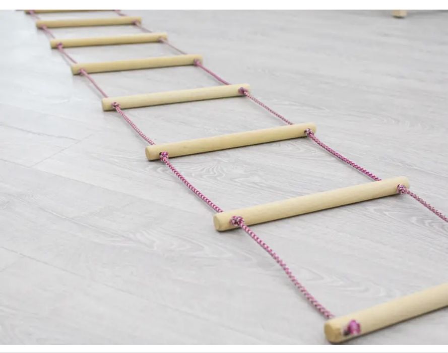 Дитяча мотузкова драбина.