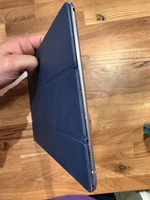 iPad Pro 10.5" (2017) USZKODZONY | uszkodzona szybka, blokada hasła | Na części