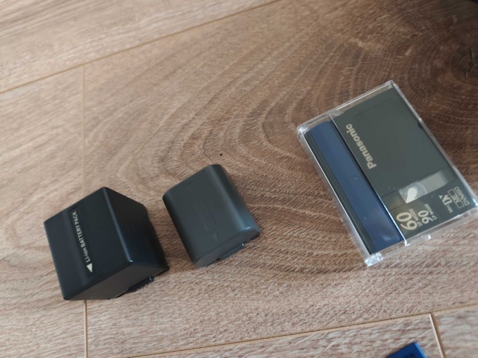 Відеокамера Panasonic NV-GS330 з додатковою батареєю