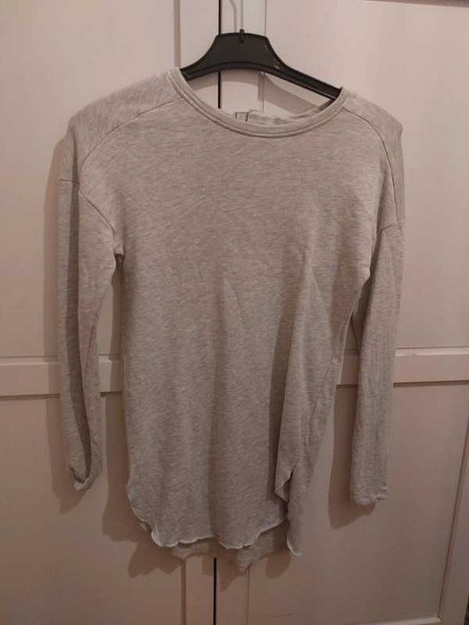 Sfera blusa cinzenta