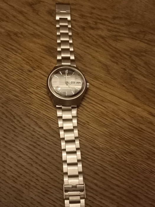 Sprzedam niespotykany męski zegarek Timex Quartz Electric na chodzie