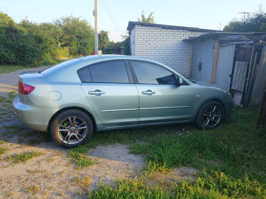 Продам  Mazda 3 автомат