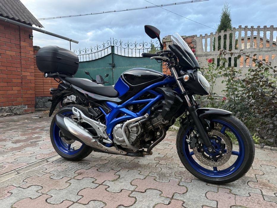 Мотоцикл Suzuki Gladius sfv 400 з Японії