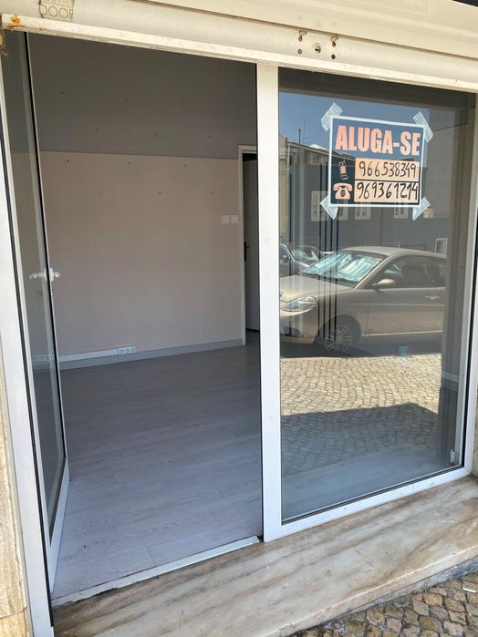 Loja Ajuda - Travessa dos Fornos, 3