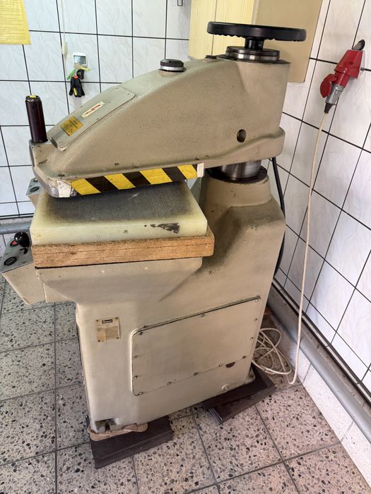 Compart prasa hydrauliczna wycinarka ramienna siekarka sztanca