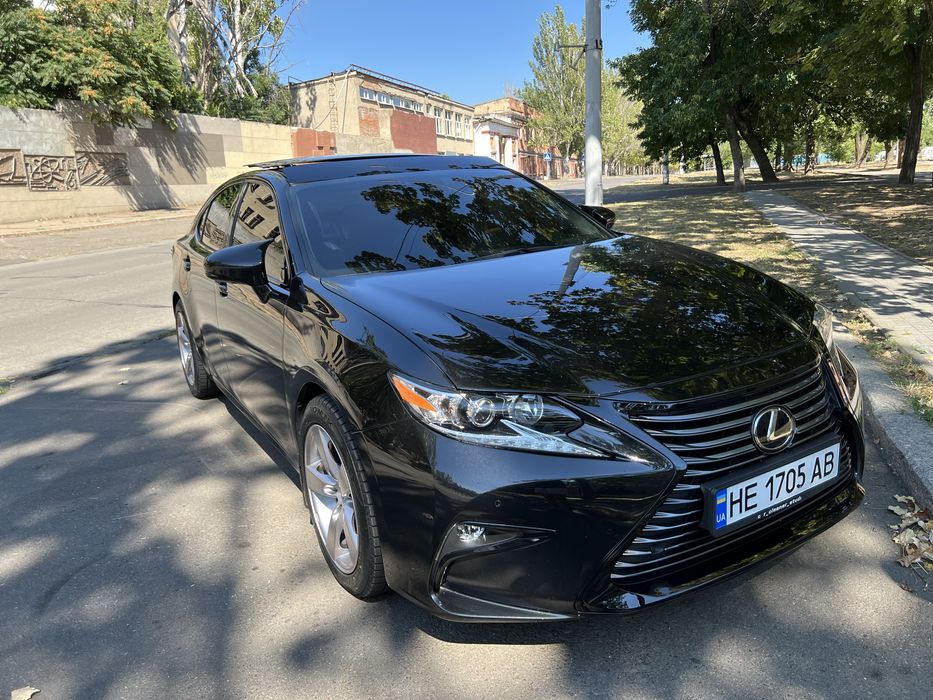 Продаю Лексус ЕС 350