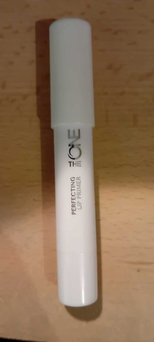 Upiększająca baza do ust The One z Oriflame!