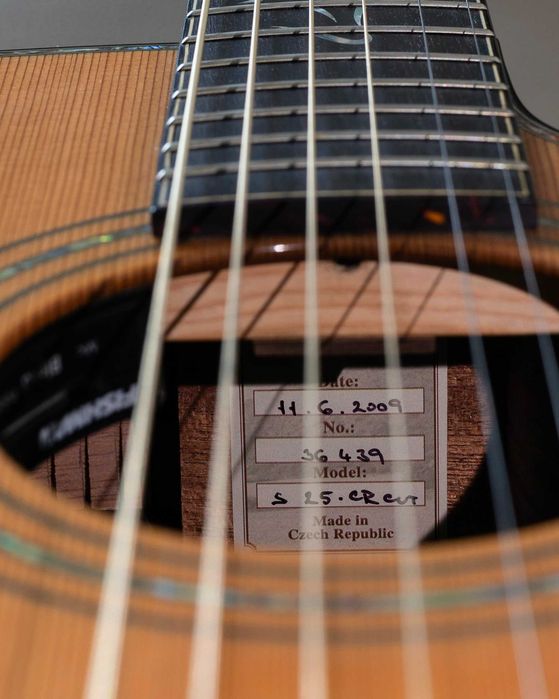 Gitara Furch S 25 CR cut