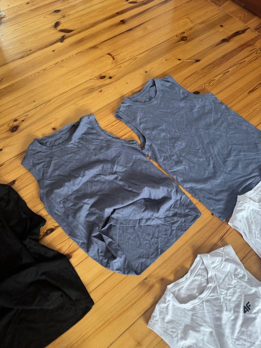 8 tshirt 4f + sweter