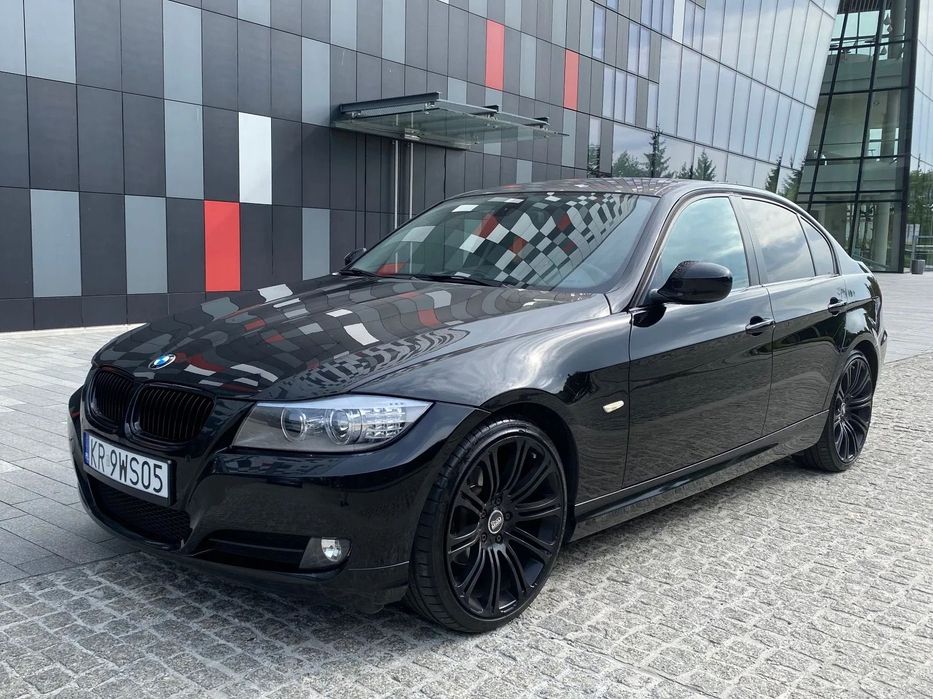 BMW Seria 3 BMW Seria 3 E90 320i Sedan – automat – benzyna