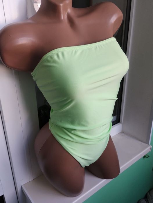 Купальник NA-KD новий