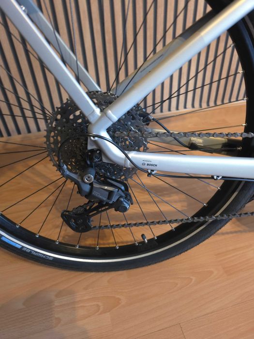 Rower elektryczny Cube Touring Hybrid Pro