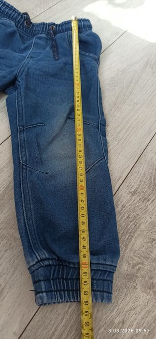 Joggery 104 + bluza szara sweter 110