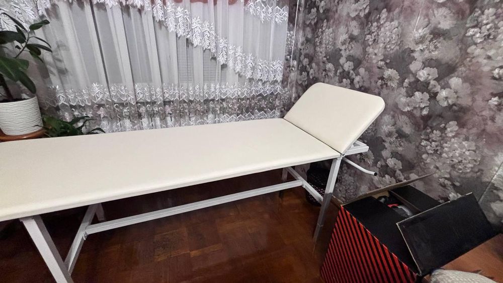 Продам кушетку  косметологічну