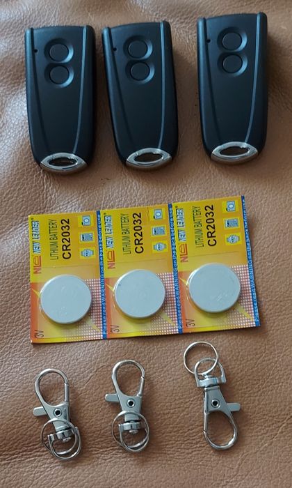 Piloty do bram garaży