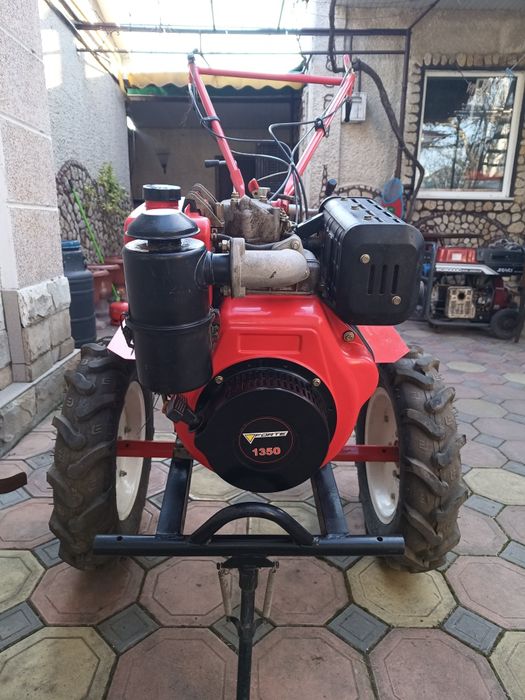 Дизельный мотоблок.