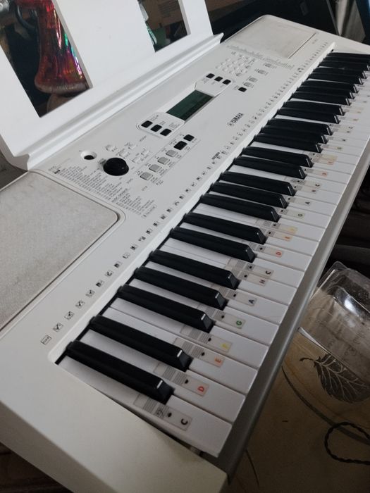 Keyboard Yamaha ez 300