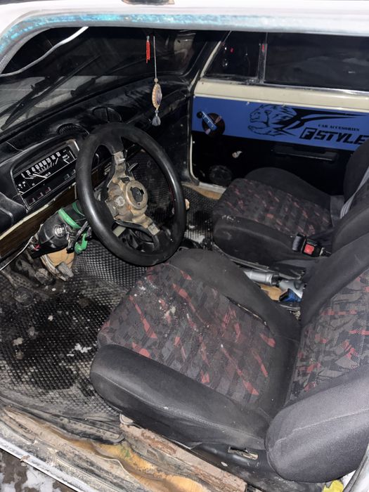 Жигуль білий 2101