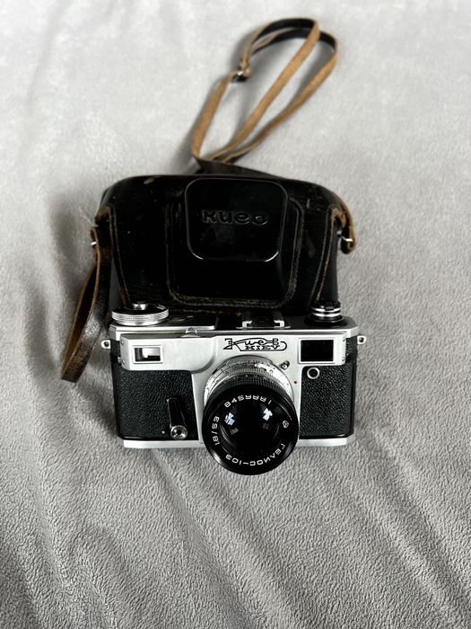 Analogowy aparat dalmierzowy KIEV 4AM lens HELIOS 103 53 mm 1:1,8