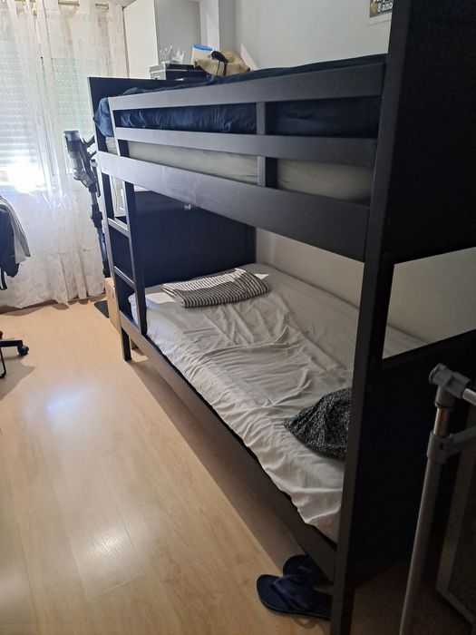 Beliche do IKEA constituído por duas camas individuais