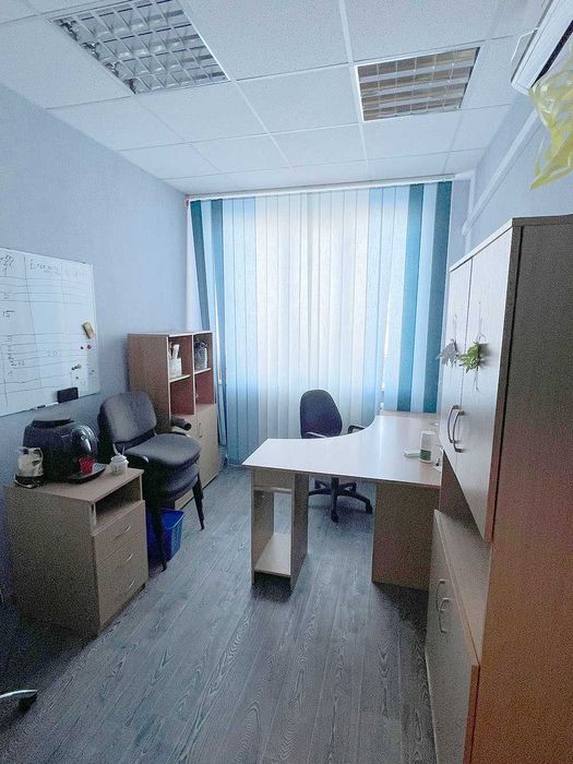 Від власника оренда офісу Дарницька площа, 70 м.кв