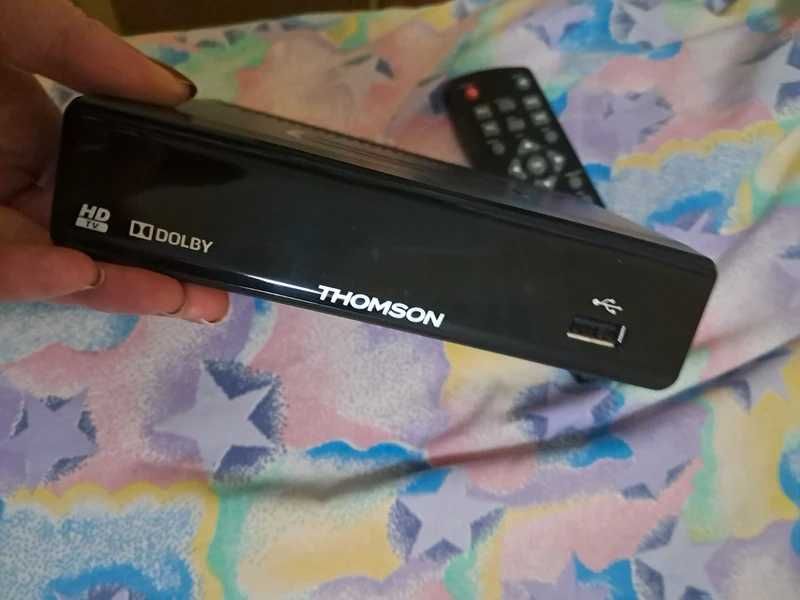 Dekoder naziemnej telewizji cyfrowej Thomson THT504