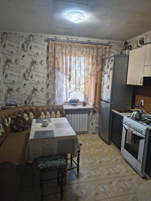 Продається 3-х кімнатна квартира по вул.Будівельників