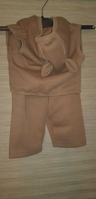 Spodenki z kamizelka z kapturem- rozmiar S