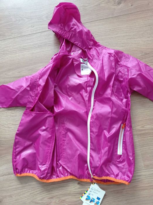 Nowa kurtka przeciwdeszczowa Playshoes rozmiar 128