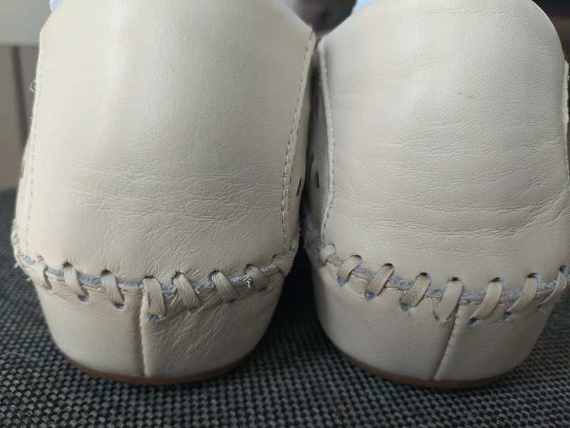 Kremowe ażurowe buty ecru skórzane Pikolinos