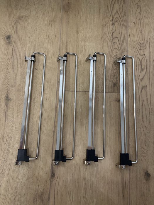 Wysuwany wieszak do szafy