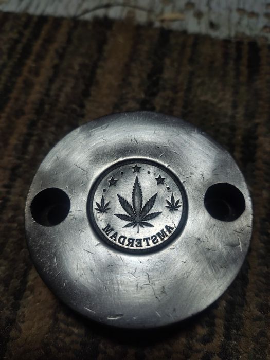 Атракціон монетний двір, чеканка монет.